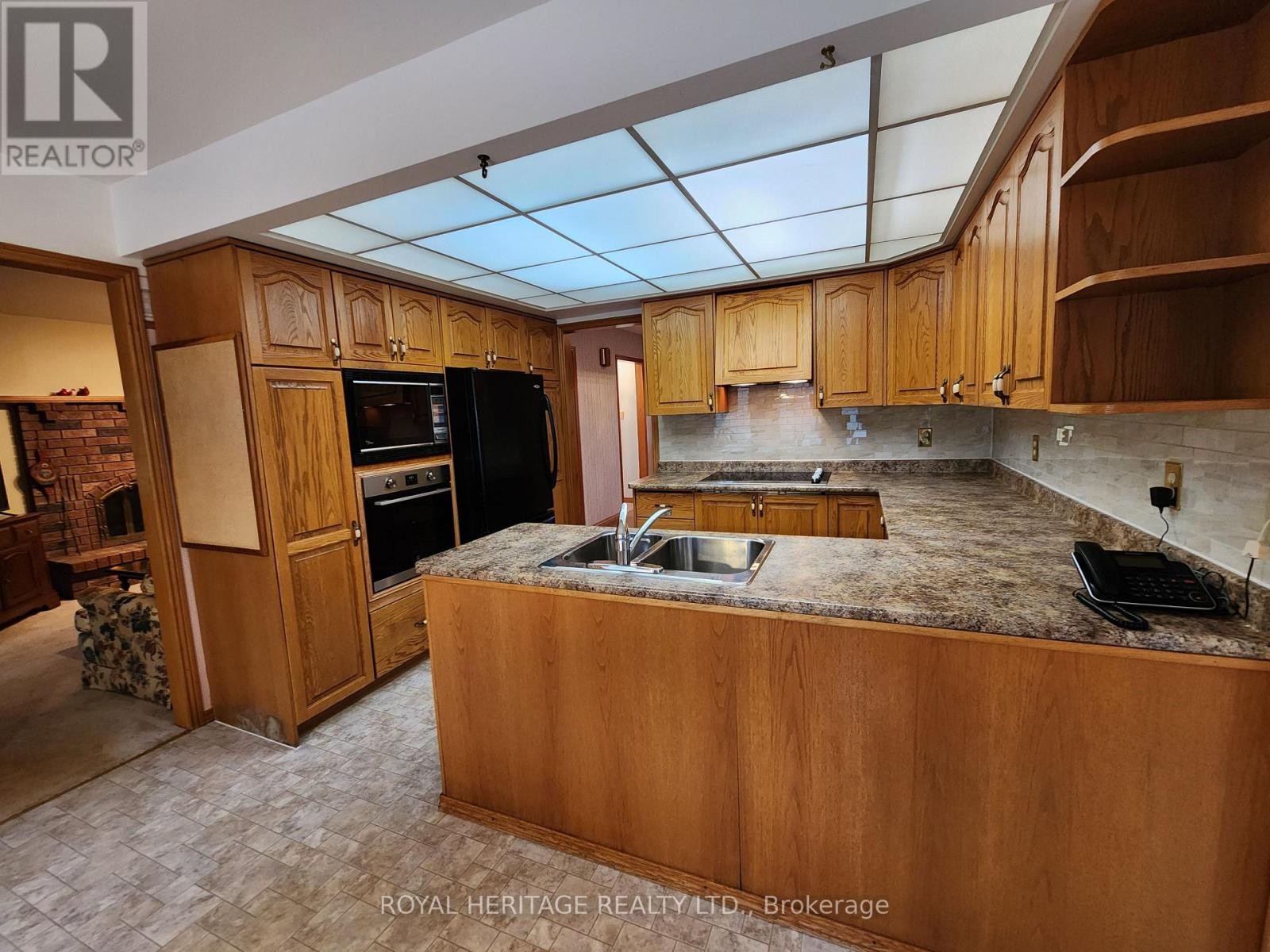 












1534 SCOLLARD CRESCENT

,
Peterborough (Ashburnham Ward 4),




Ontario
K9H7L1

