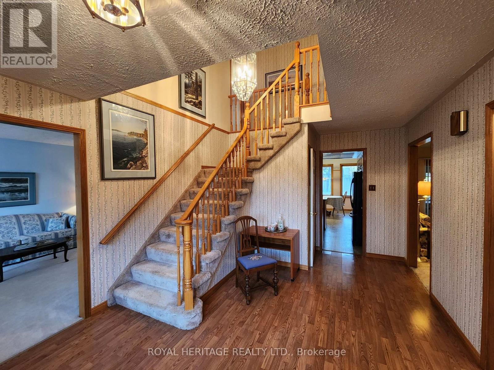












1534 SCOLLARD CRESCENT

,
Peterborough (Ashburnham Ward 4),




Ontario
K9H7L1

