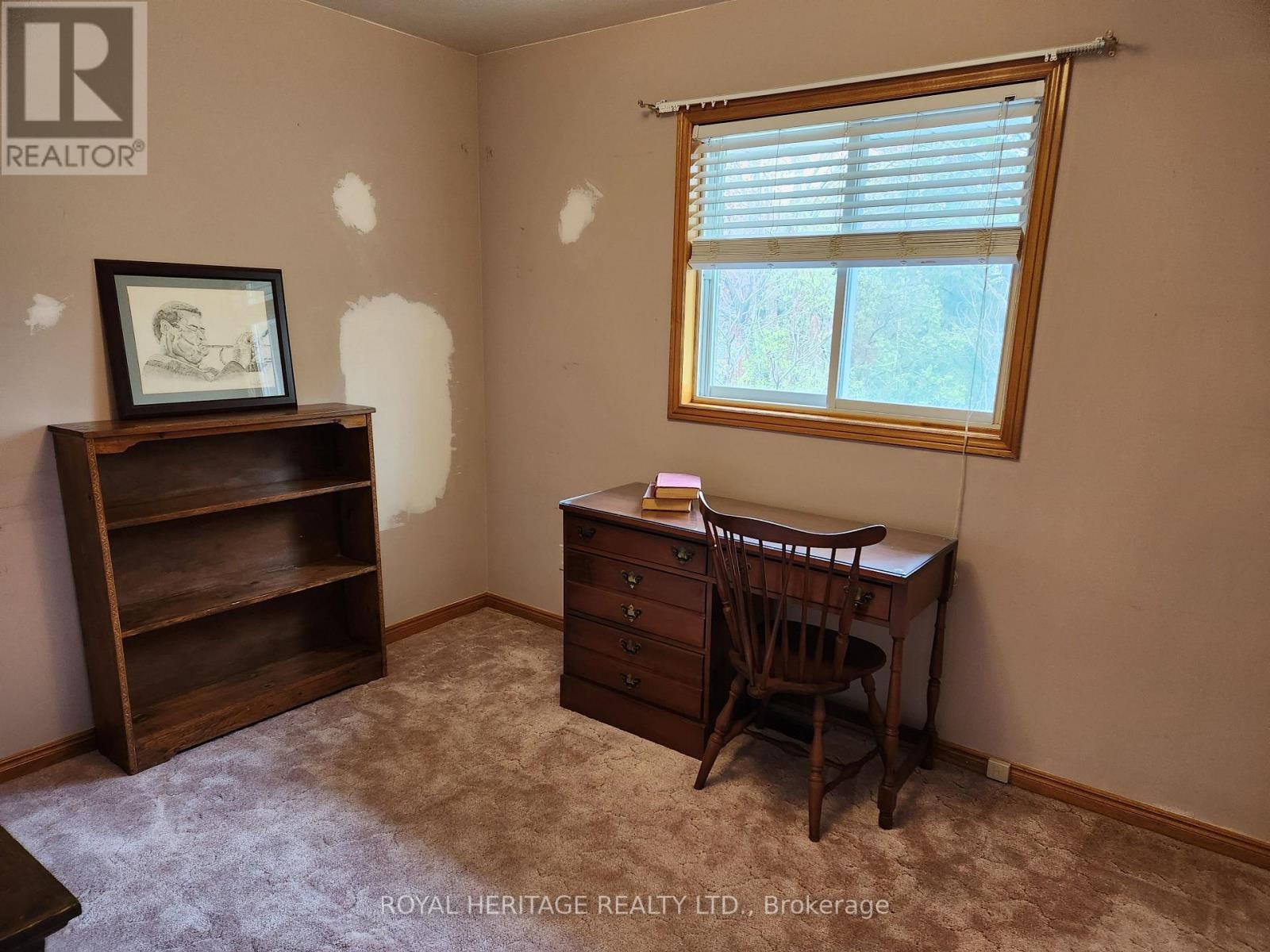 












1534 SCOLLARD CRESCENT

,
Peterborough (Ashburnham Ward 4),




Ontario
K9H7L1

