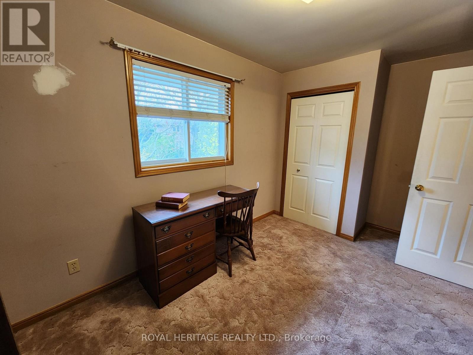 












1534 SCOLLARD CRESCENT

,
Peterborough (Ashburnham Ward 4),




Ontario
K9H7L1

