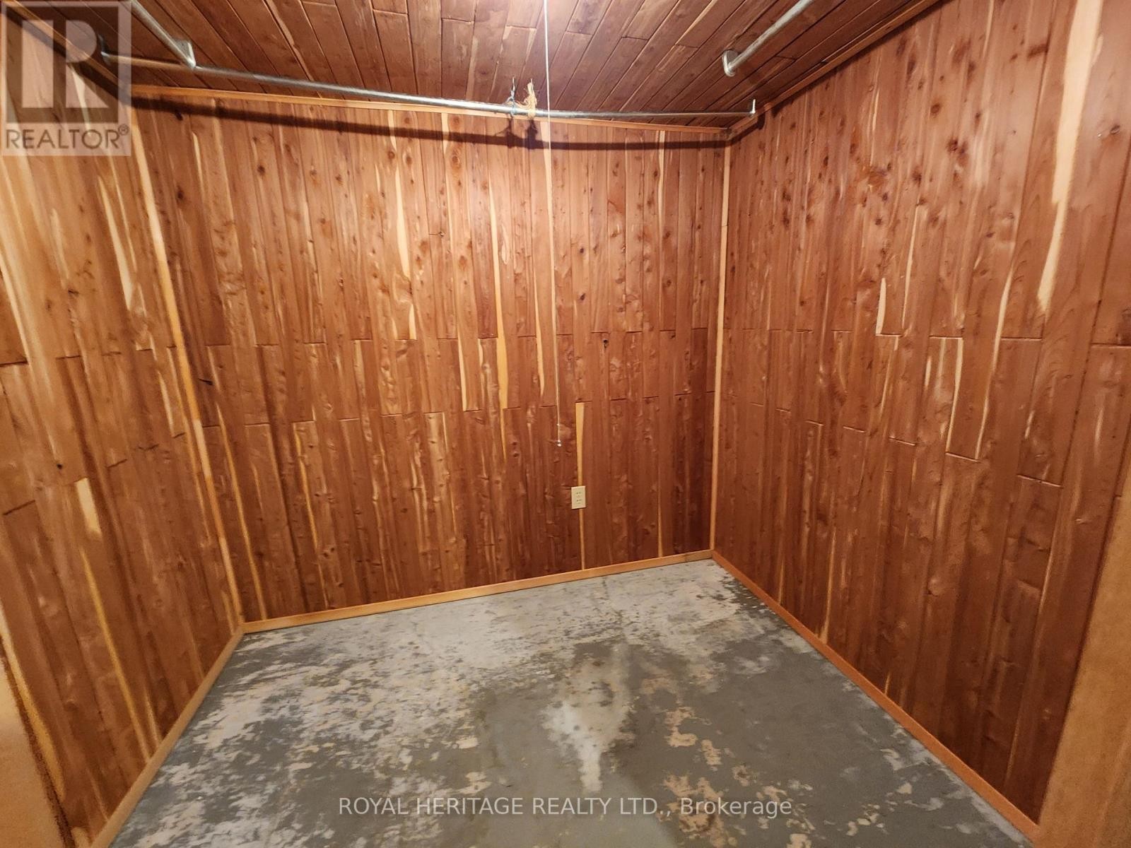 












1534 SCOLLARD CRESCENT

,
Peterborough (Ashburnham Ward 4),




Ontario
K9H7L1

