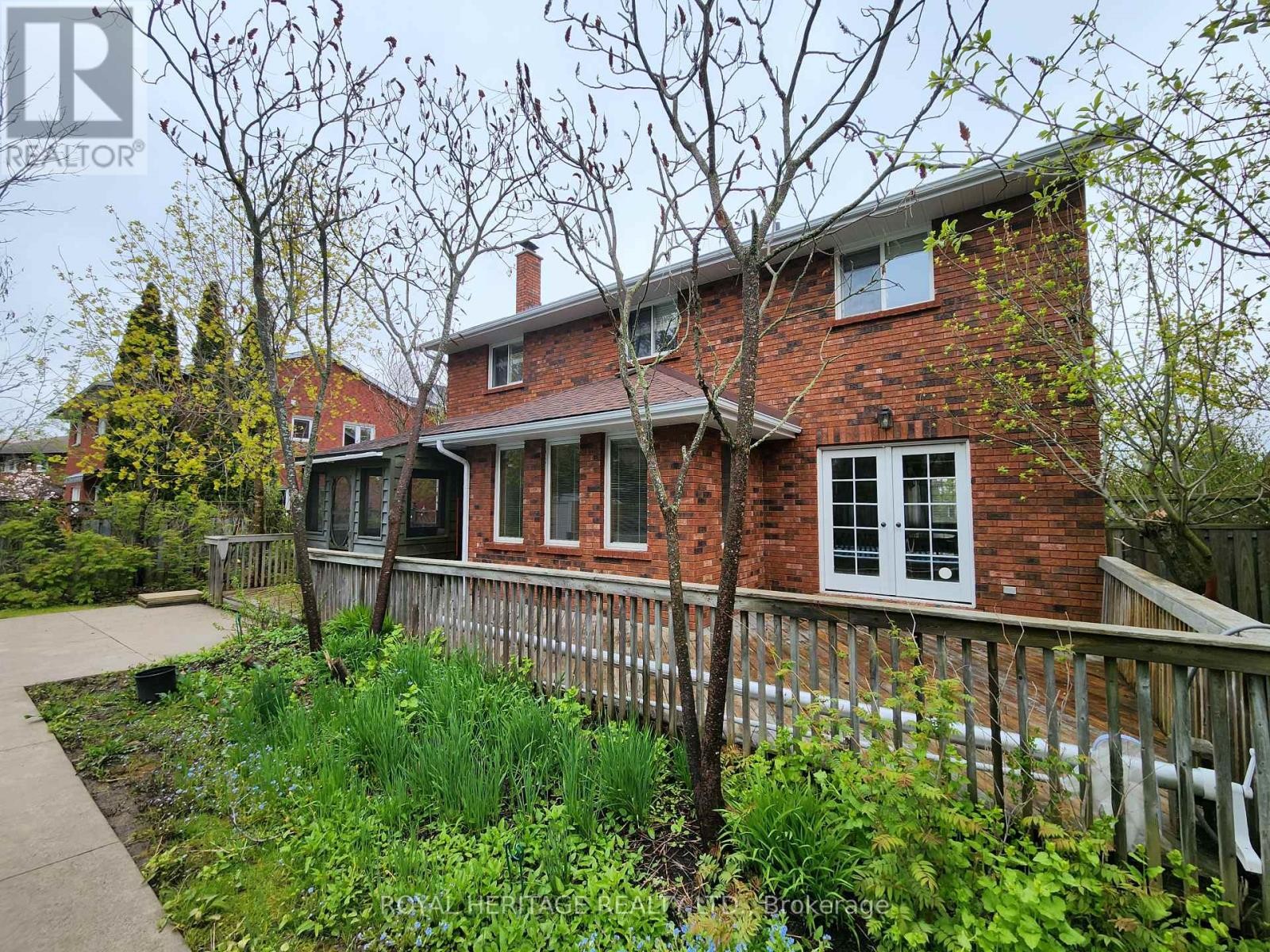 












1534 SCOLLARD CRESCENT

,
Peterborough (Ashburnham Ward 4),




Ontario
K9H7L1

