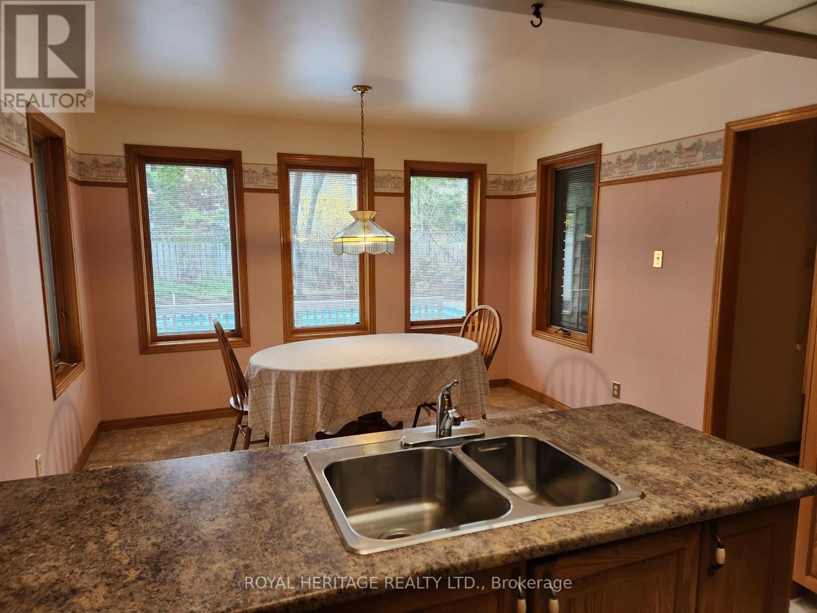 












1534 SCOLLARD CRESCENT

,
Peterborough (Ashburnham Ward 4),




Ontario
K9H7L1

