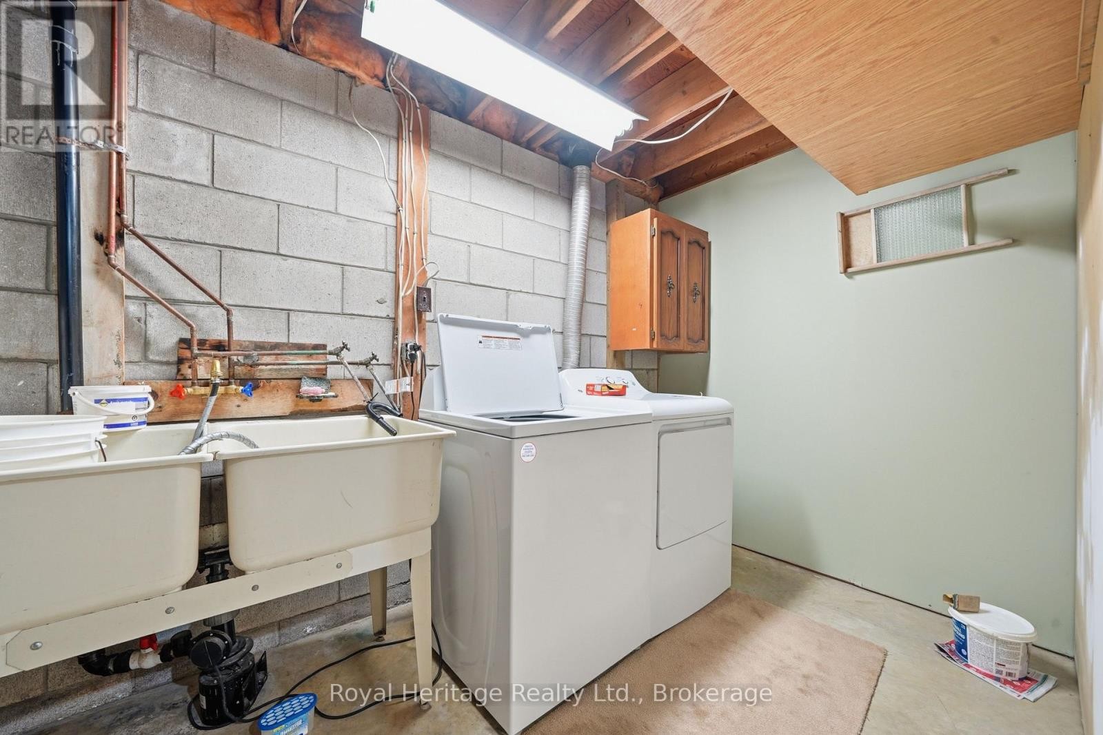 












852 PENRYN ROAD

,
Cramahe,




Ontario
K0K1S0

