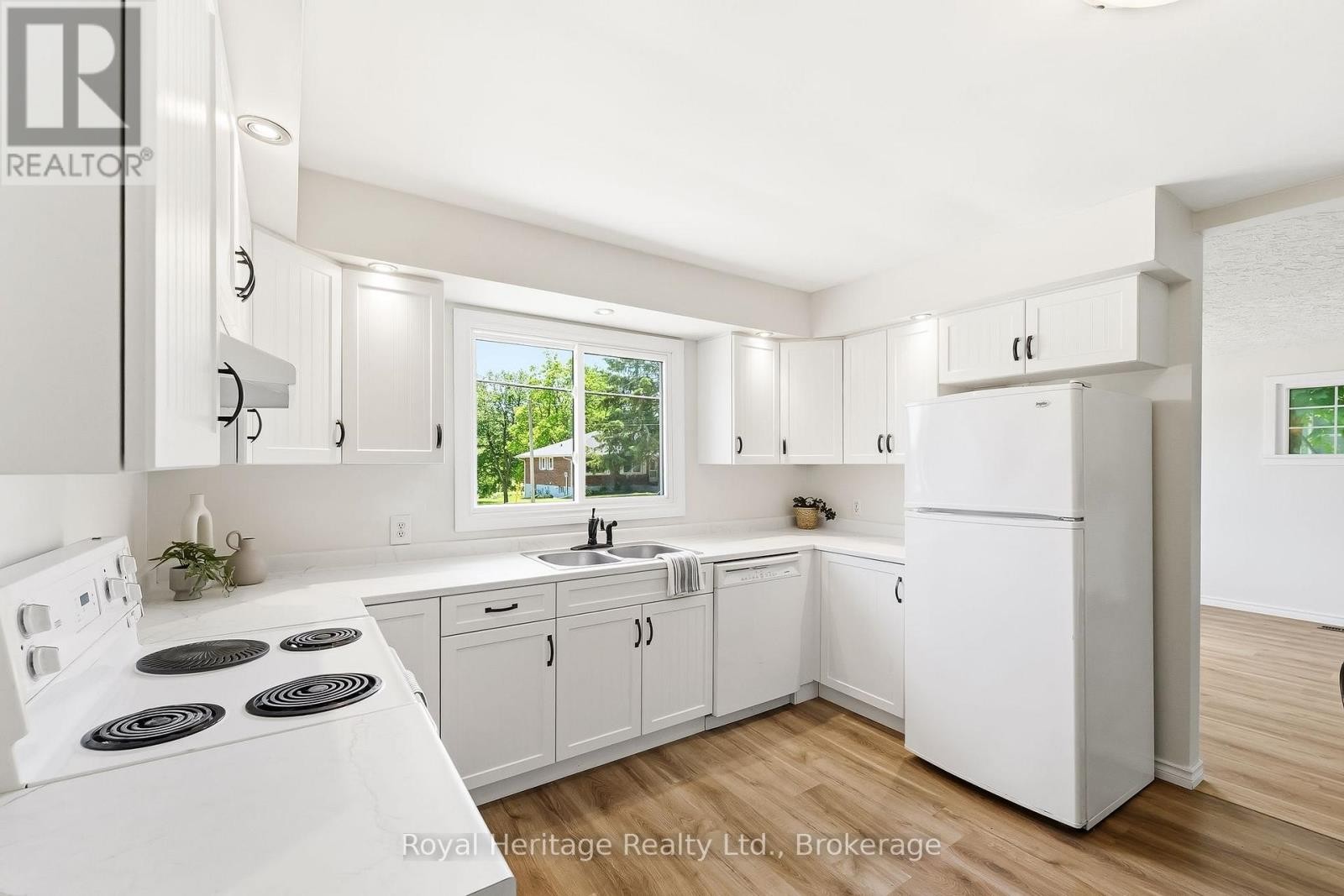 












918 SMITH STREET

,
Brighton,




Ontario
K0K1H0

