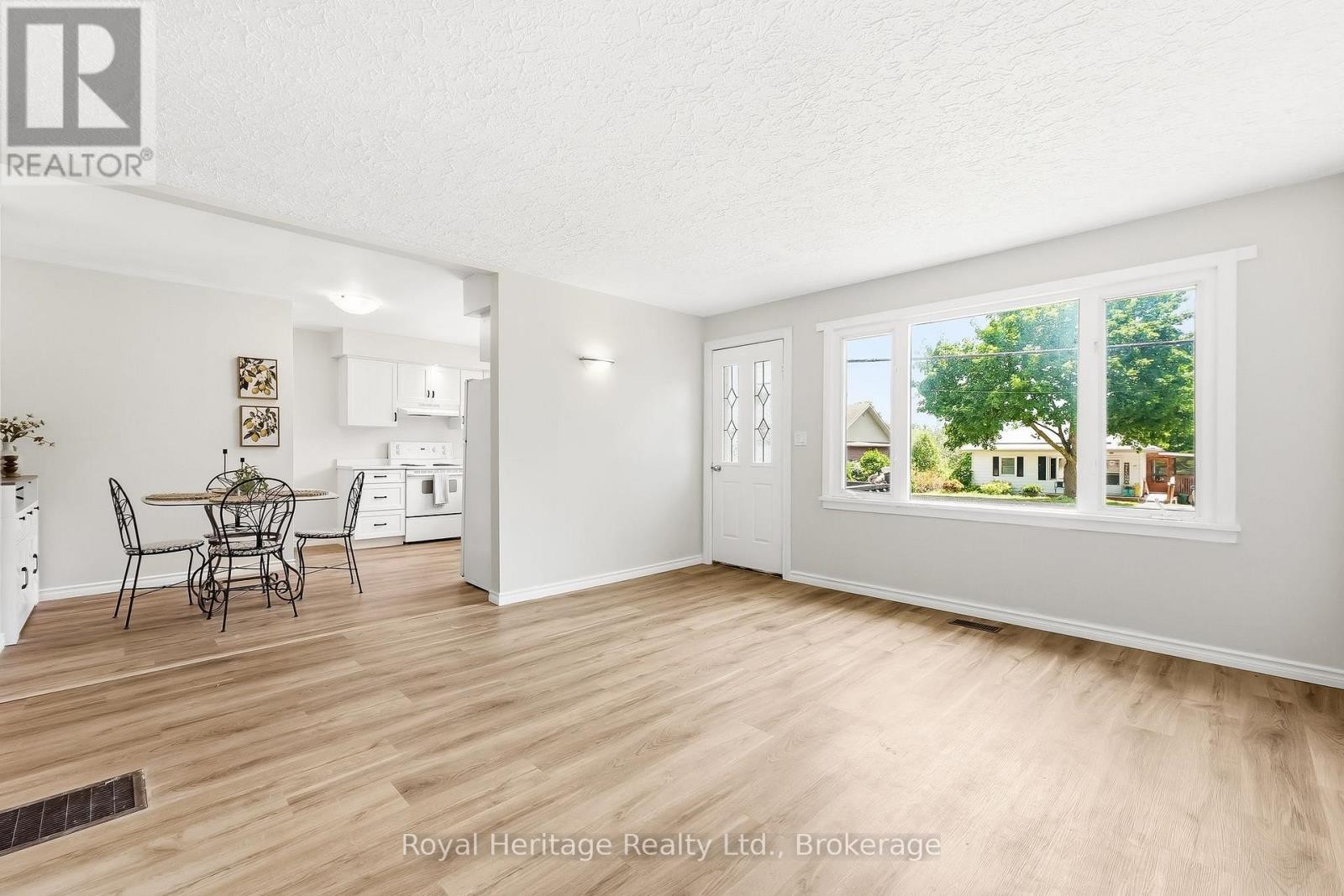 












918 SMITH STREET

,
Brighton,




Ontario
K0K1H0

