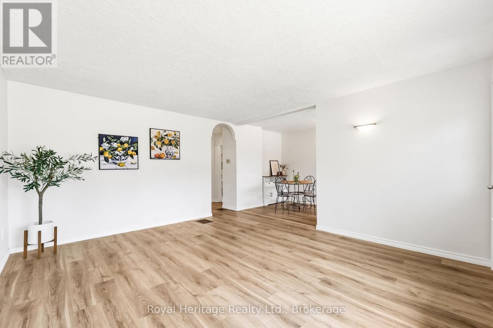 












918 SMITH STREET

,
Brighton,




Ontario
K0K1H0

