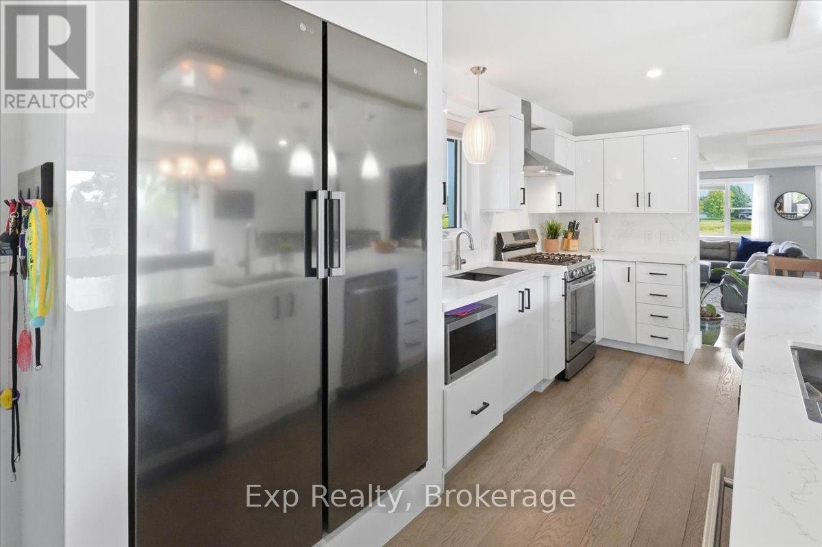 












27 GREENWAY CIRCLE

,
Brighton,




Ontario
K0K1H0

