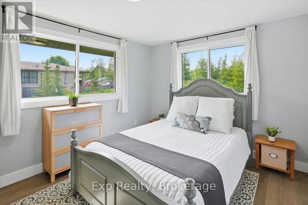 












27 GREENWAY CIRCLE

,
Brighton,




Ontario
K0K1H0

