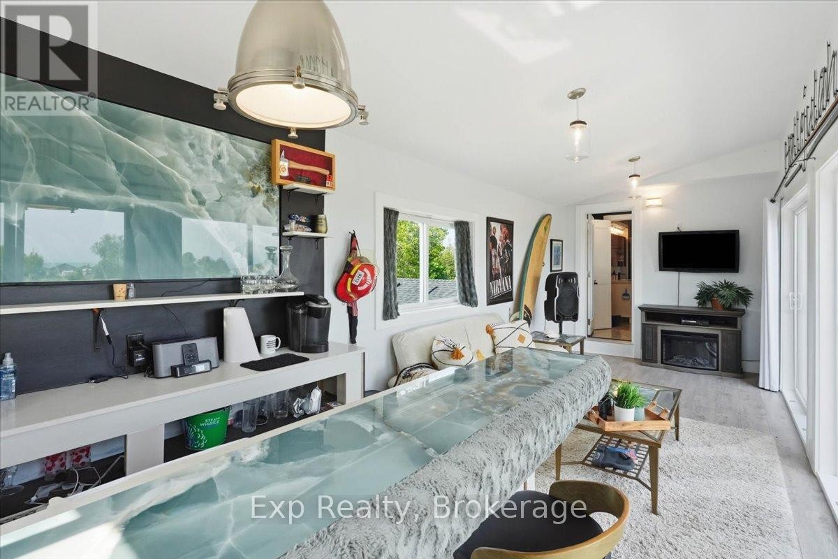 












27 GREENWAY CIRCLE

,
Brighton,




Ontario
K0K1H0

