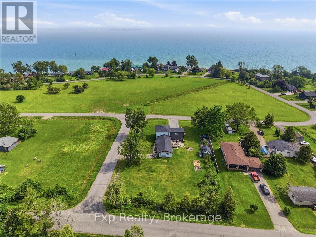 












27 GREENWAY CIRCLE

,
Brighton,




Ontario
K0K1H0

