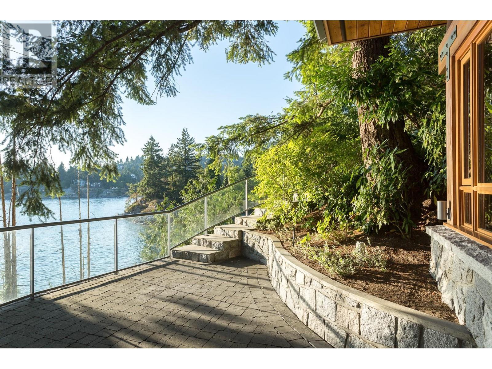 












5363 KEW CLIFF ROAD

,
West Vancouver,




British Columbia
V7W1M3

