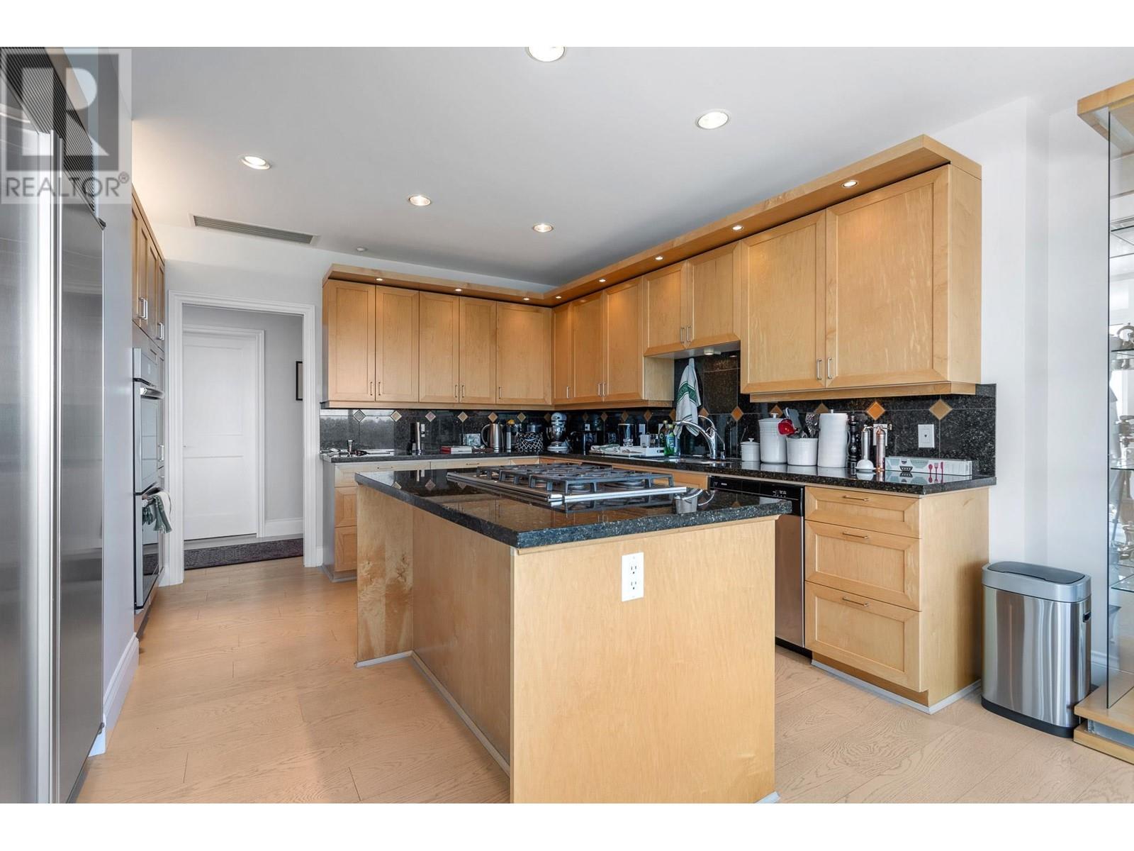 












PH2 1777 BAYSHORE DRIVE

,
Vancouver,




British Columbia
V6G3H2

