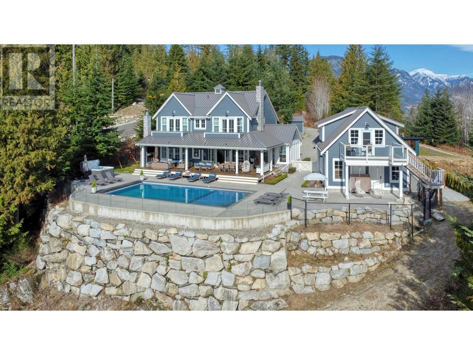 












165 WITHERBY ROAD

,
Gibsons,




British Columbia
V0N1V6

