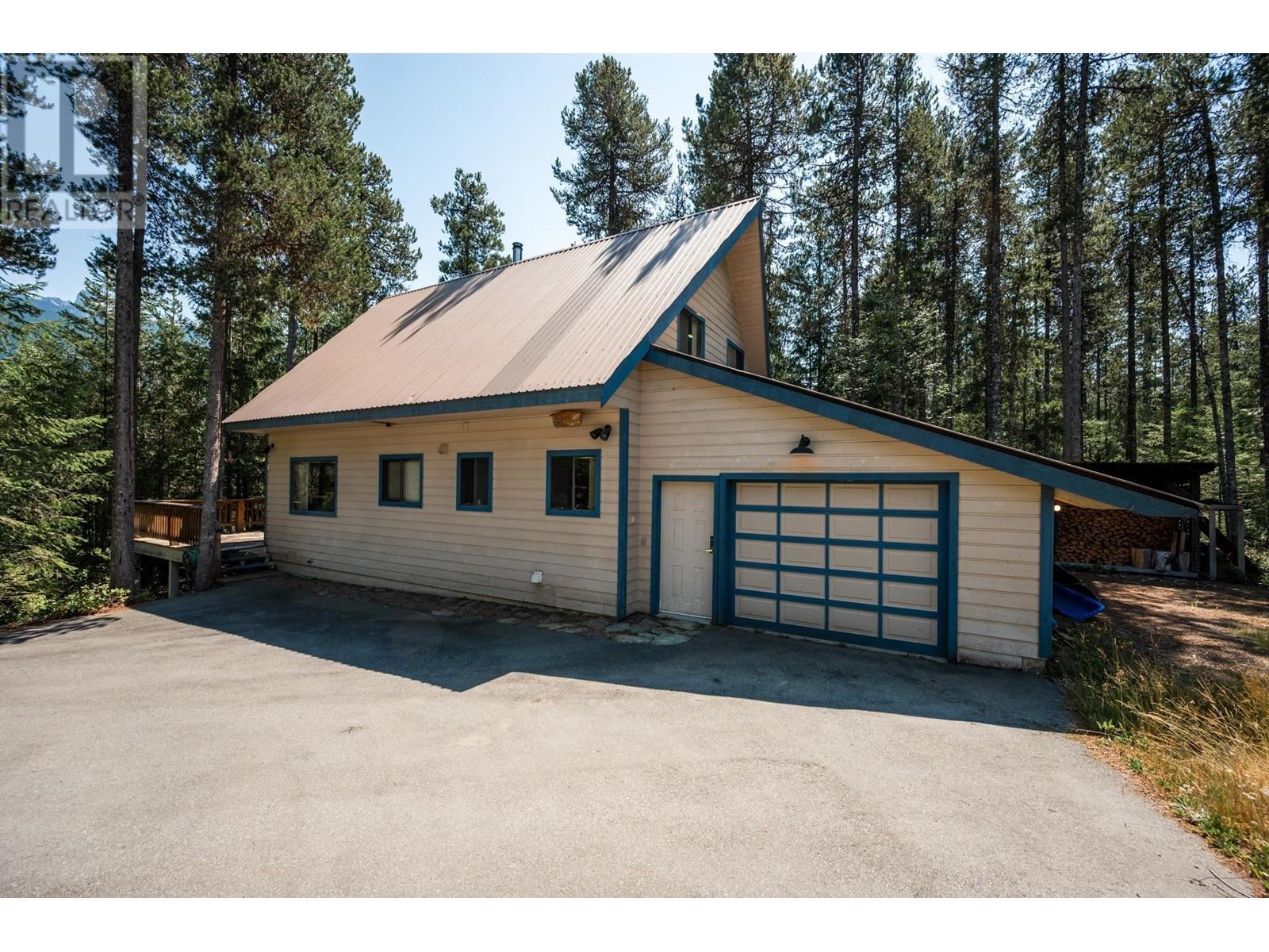












78 GARIBALDI DRIVE

,
Whistler,




British Columbia
V8E0A7

