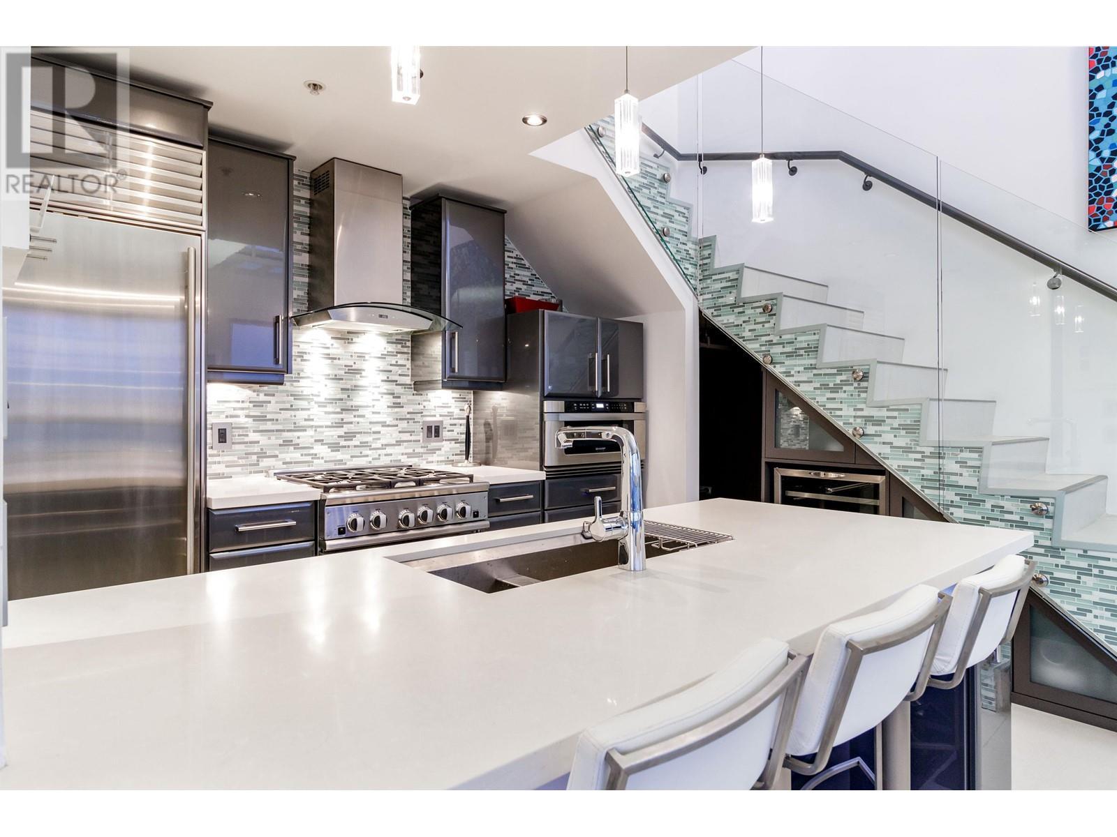 












2801 1188 HOWE STREET

,
Vancouver,




British Columbia
V6Z2S8

