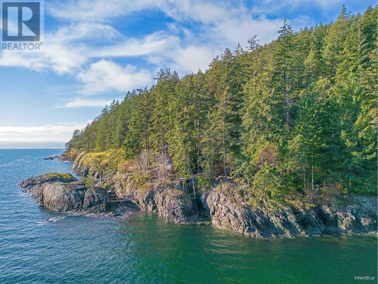 












381 WATERFRONT

,
Bowen Island,




British Columbia
V0N1G2

