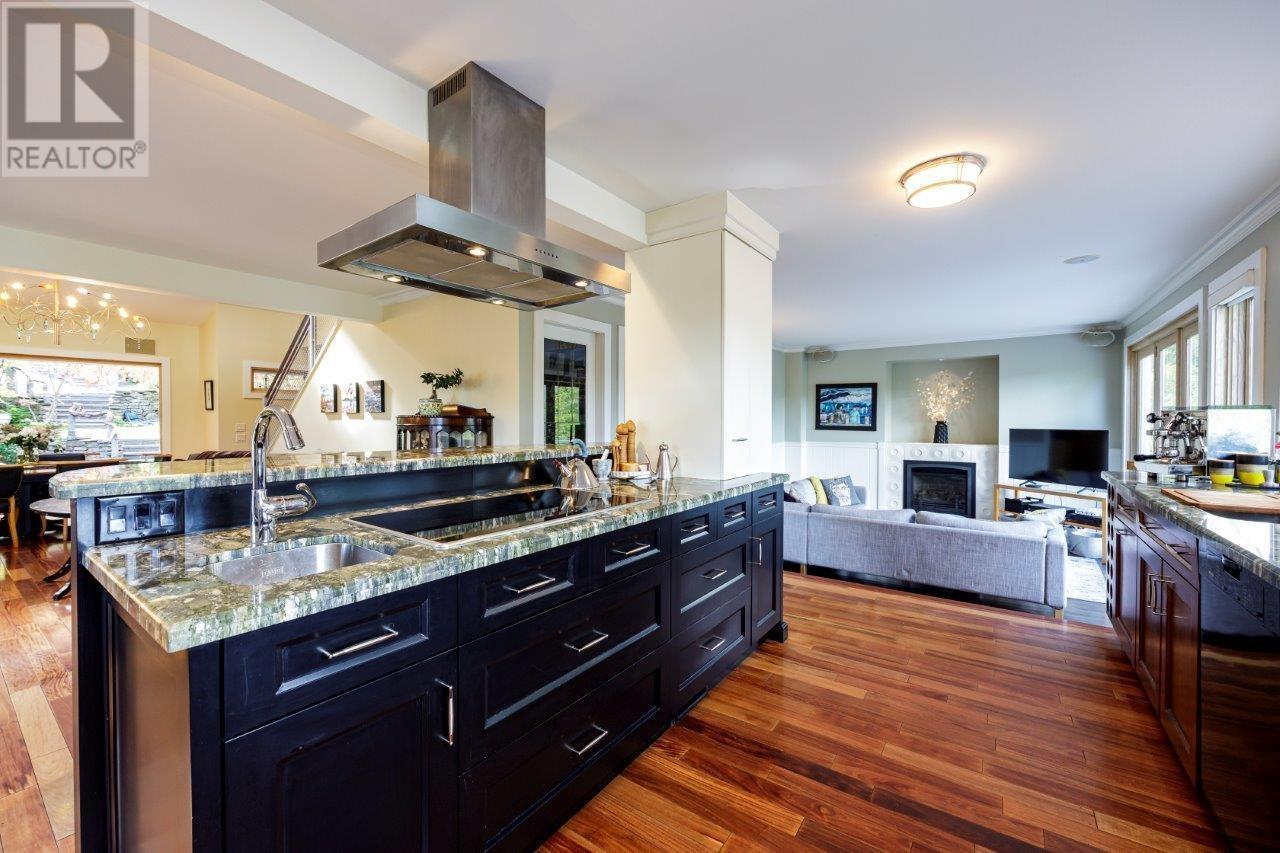 












2190 BADGER ROAD

,
North Vancouver,




British Columbia
V7G1T1


