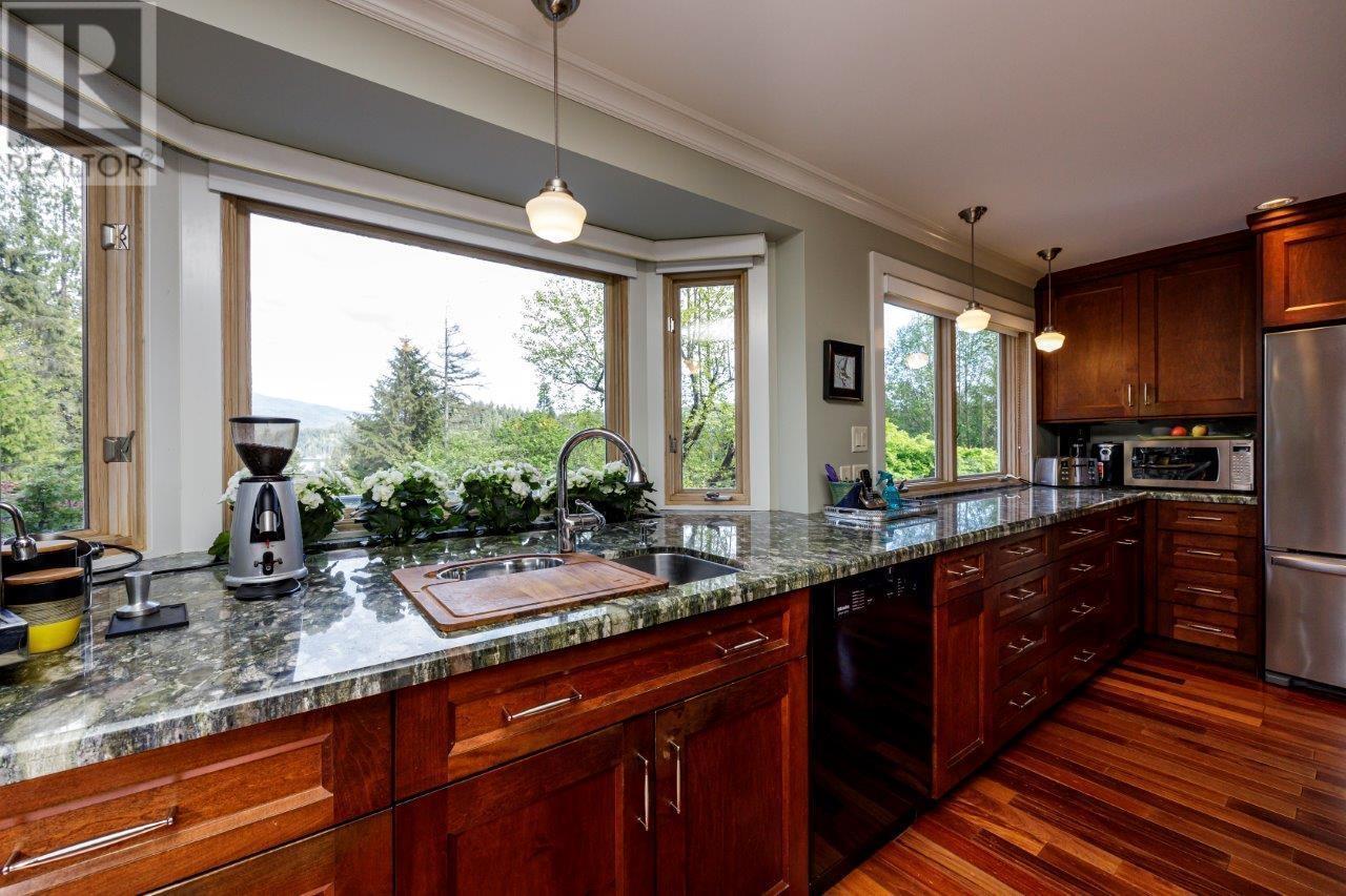 












2190 BADGER ROAD

,
North Vancouver,




British Columbia
V7G1T1

