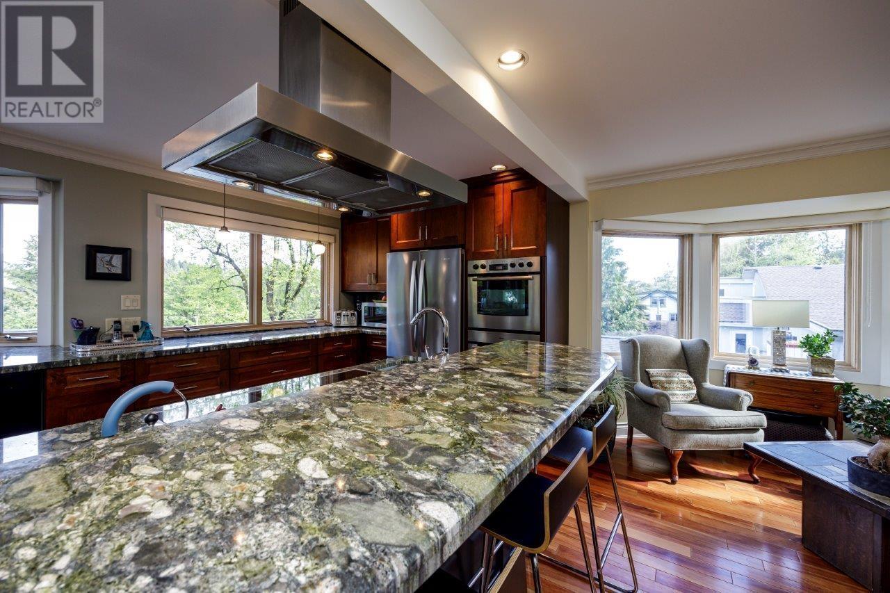 












2190 BADGER ROAD

,
North Vancouver,




British Columbia
V7G1T1

