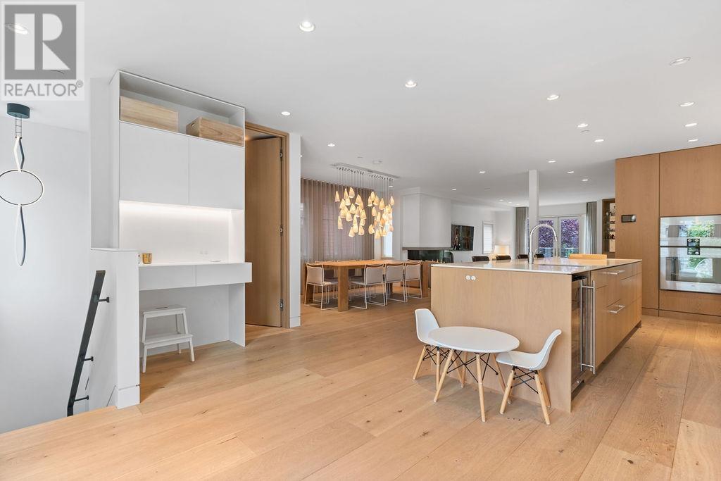 












1963 MCNICOLL AVENUE

,
Vancouver,




British Columbia
V6J1A7

