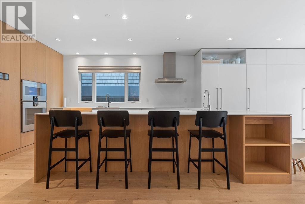 












1963 MCNICOLL AVENUE

,
Vancouver,




British Columbia
V6J1A7

