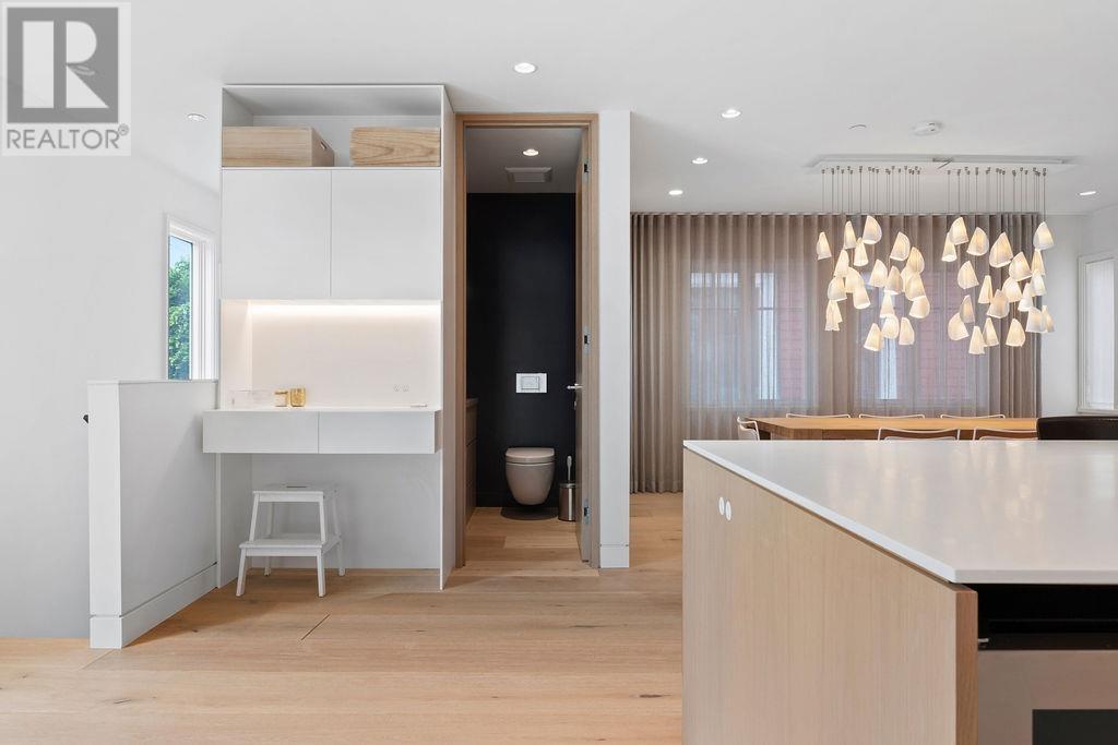 












1963 MCNICOLL AVENUE

,
Vancouver,




British Columbia
V6J1A7

