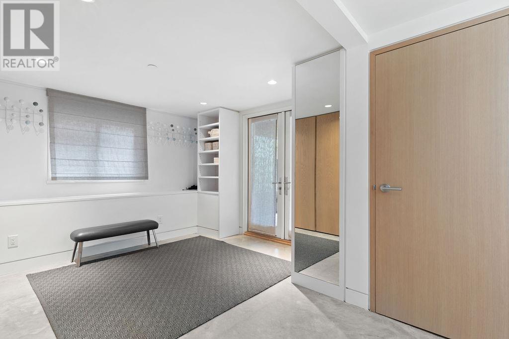 












1963 MCNICOLL AVENUE

,
Vancouver,




British Columbia
V6J1A7

