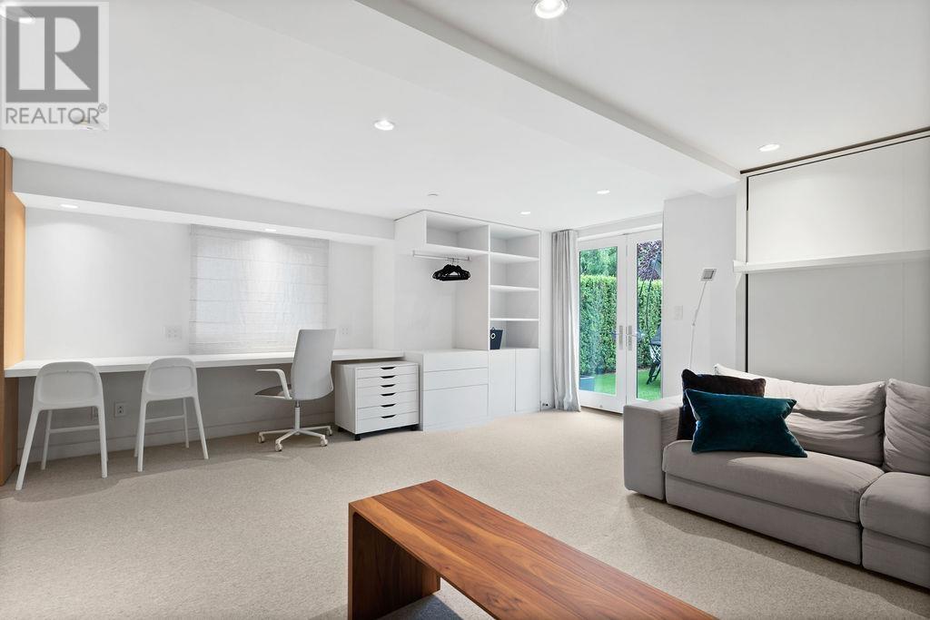 












1963 MCNICOLL AVENUE

,
Vancouver,




British Columbia
V6J1A7

