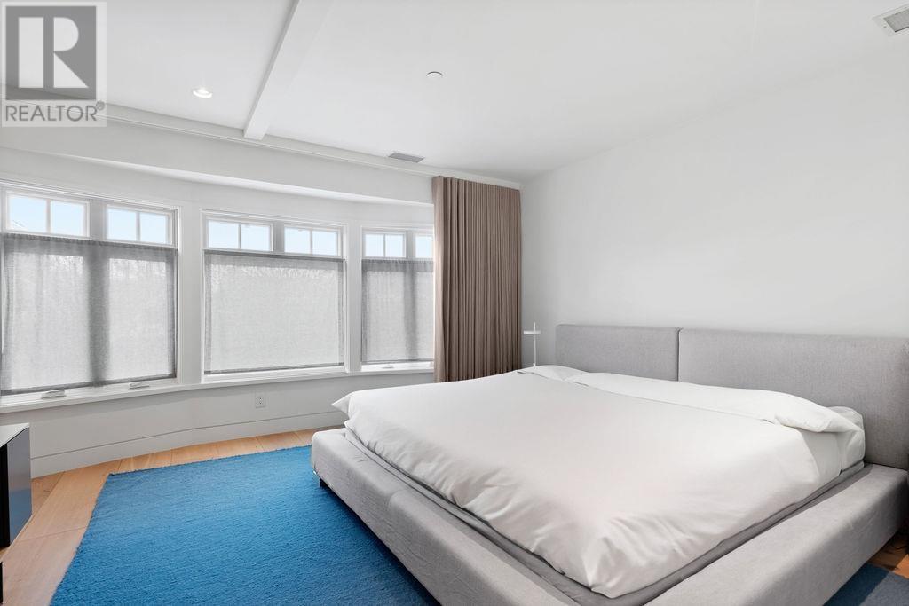 












1963 MCNICOLL AVENUE

,
Vancouver,




British Columbia
V6J1A7


