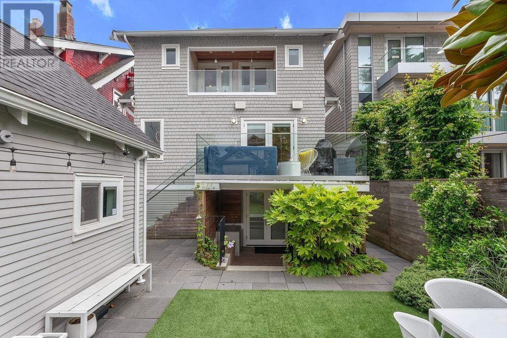 












1963 MCNICOLL AVENUE

,
Vancouver,




British Columbia
V6J1A7

