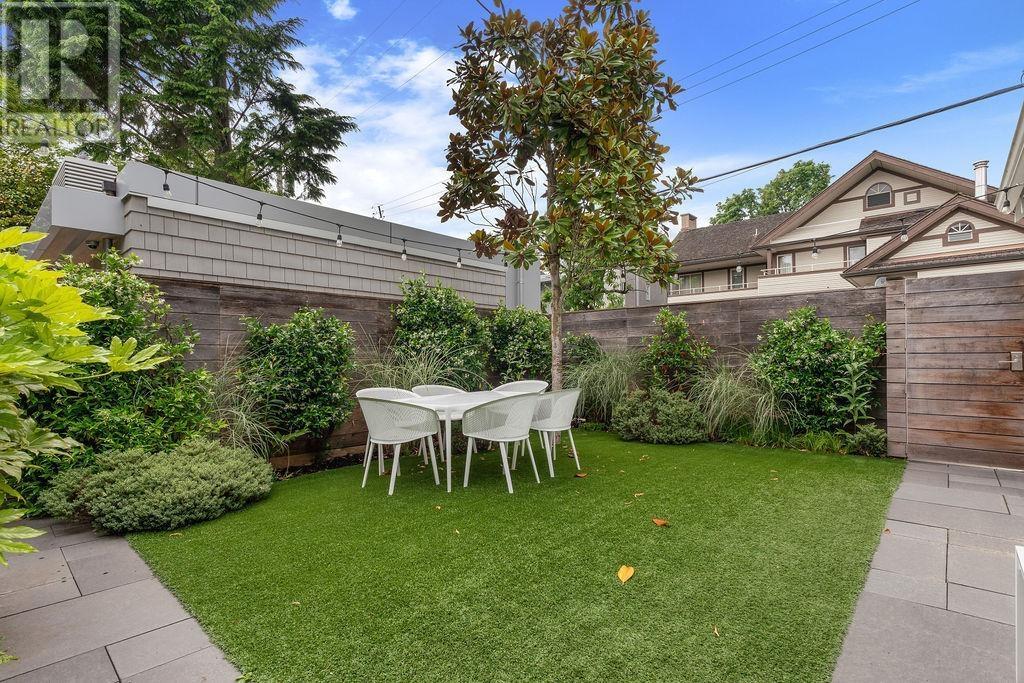 












1963 MCNICOLL AVENUE

,
Vancouver,




British Columbia
V6J1A7

