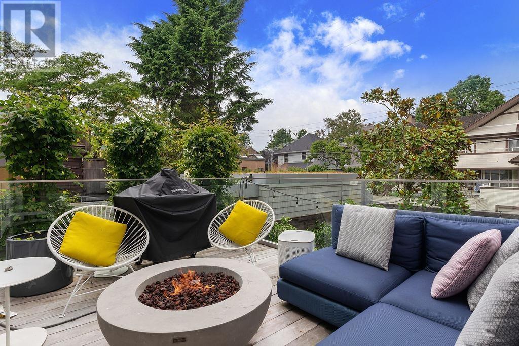 












1963 MCNICOLL AVENUE

,
Vancouver,




British Columbia
V6J1A7

