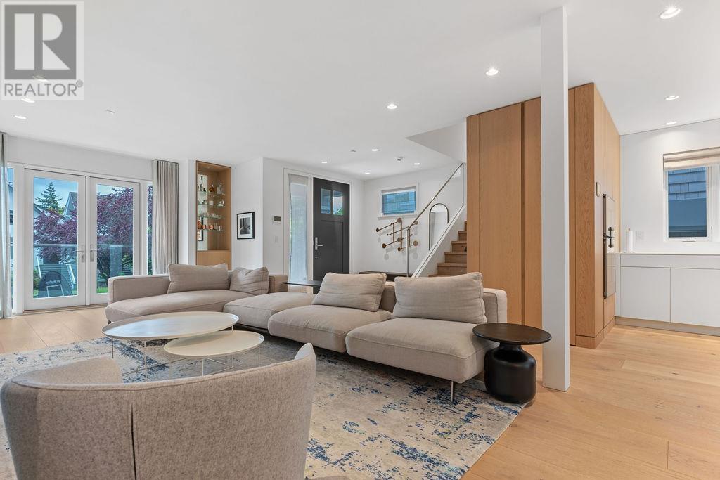 












1963 MCNICOLL AVENUE

,
Vancouver,




British Columbia
V6J1A7

