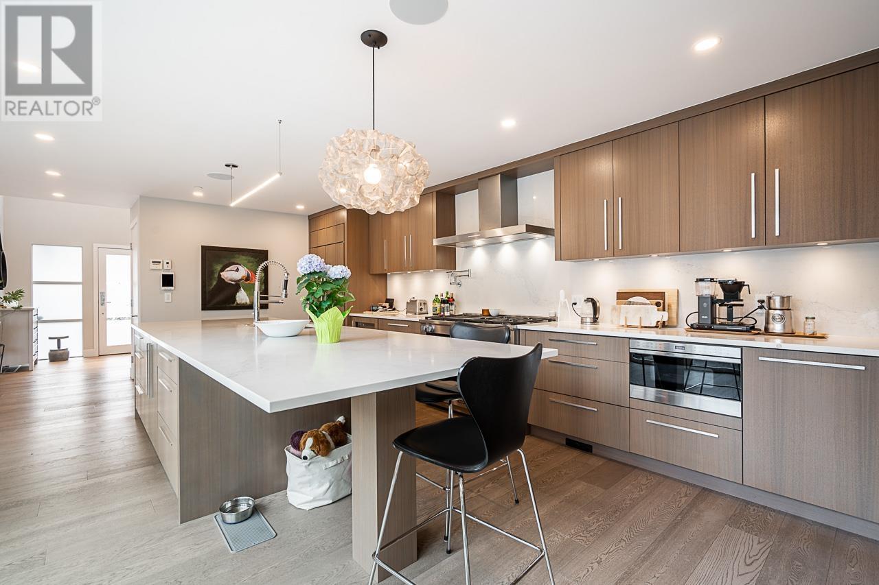 












7450 BALACLAVA STREET

,
Vancouver,




British Columbia
V6N4E2

