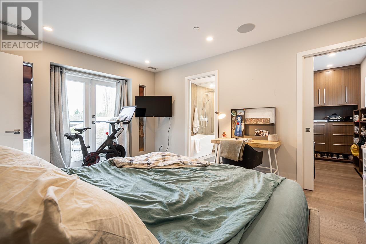 












7450 BALACLAVA STREET

,
Vancouver,




British Columbia
V6N4E2

