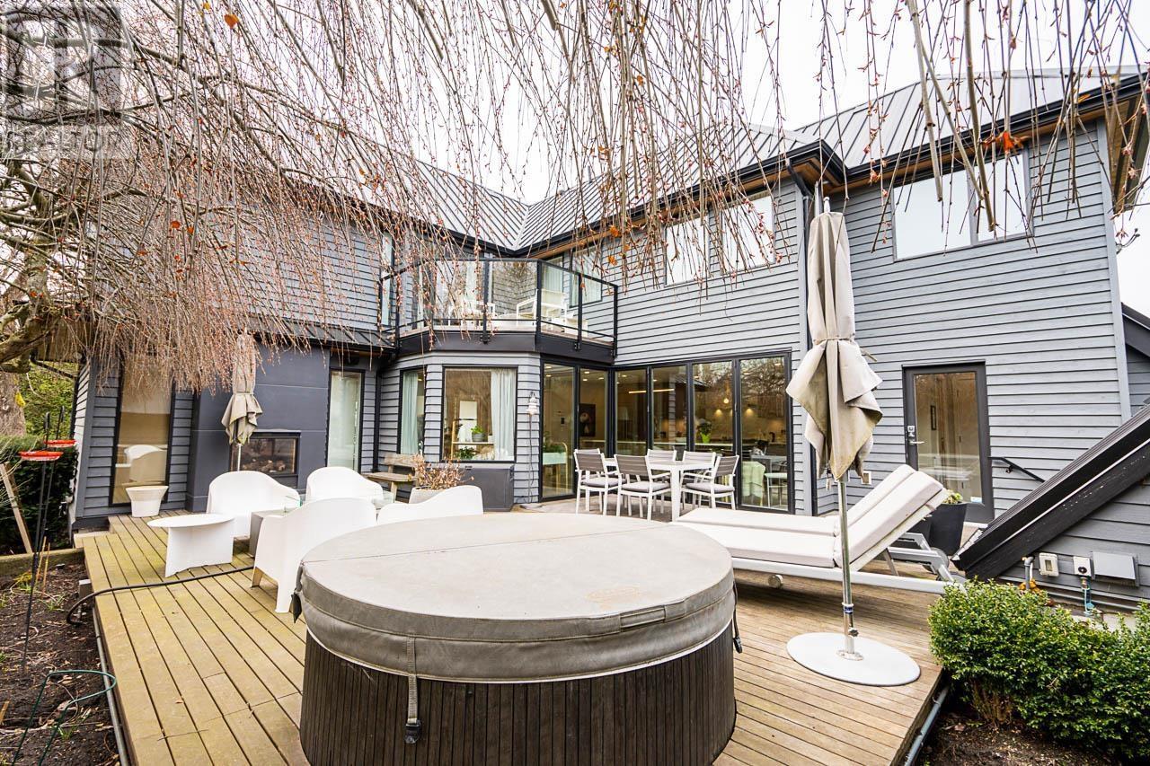 












7450 BALACLAVA STREET

,
Vancouver,




British Columbia
V6N4E2


