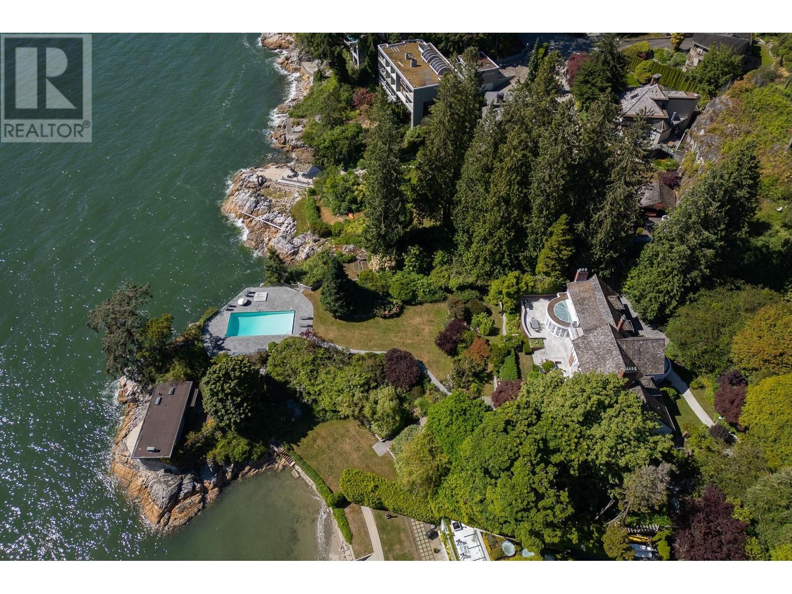 












5240 MARINE DRIVE

,
West Vancouver,




British Columbia
V7W2P8

