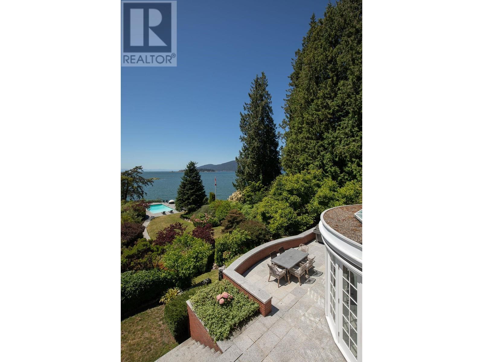 












5240 MARINE DRIVE

,
West Vancouver,




British Columbia
V7W2P8

