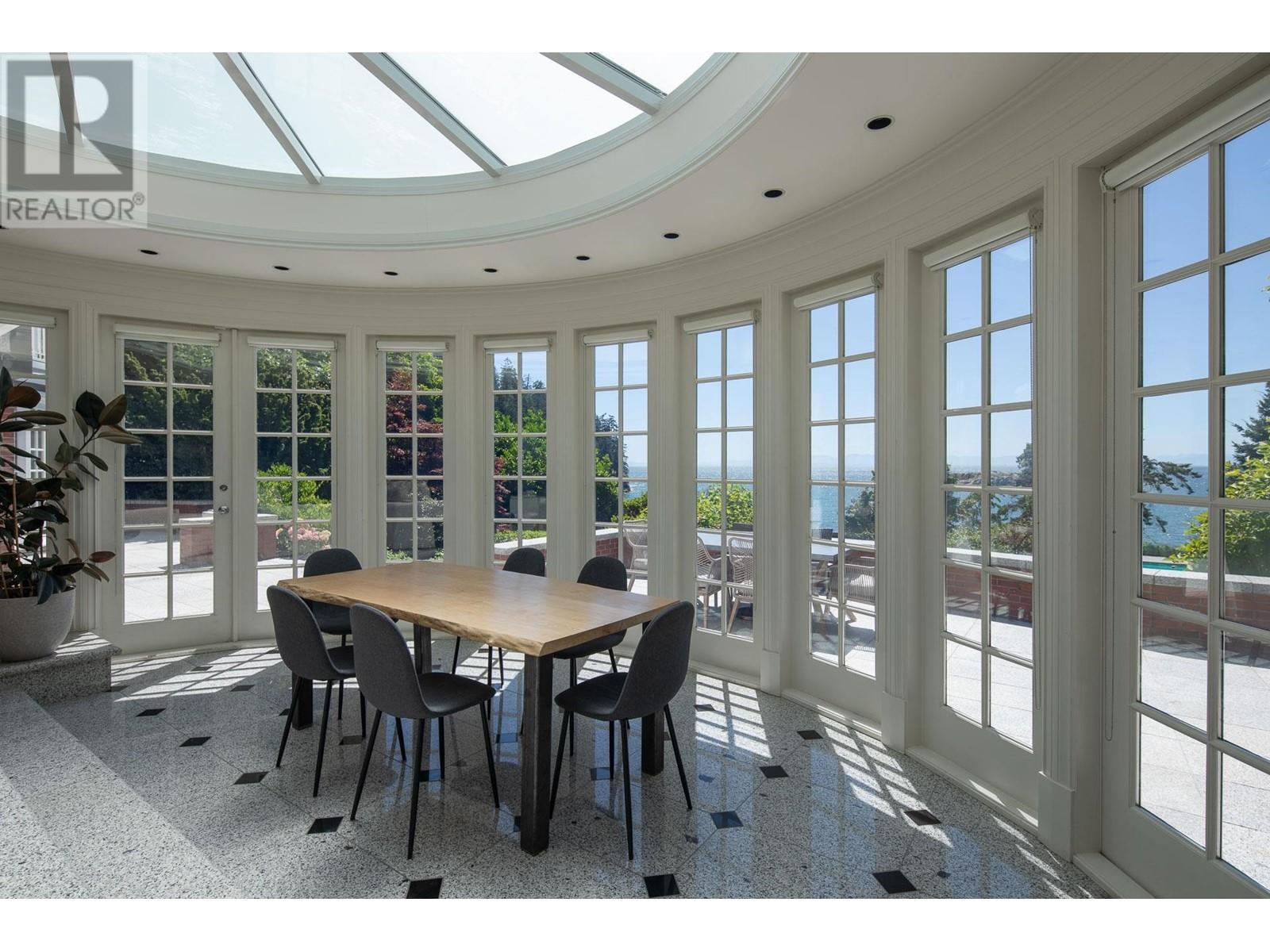 












5240 MARINE DRIVE

,
West Vancouver,




British Columbia
V7W2P8

