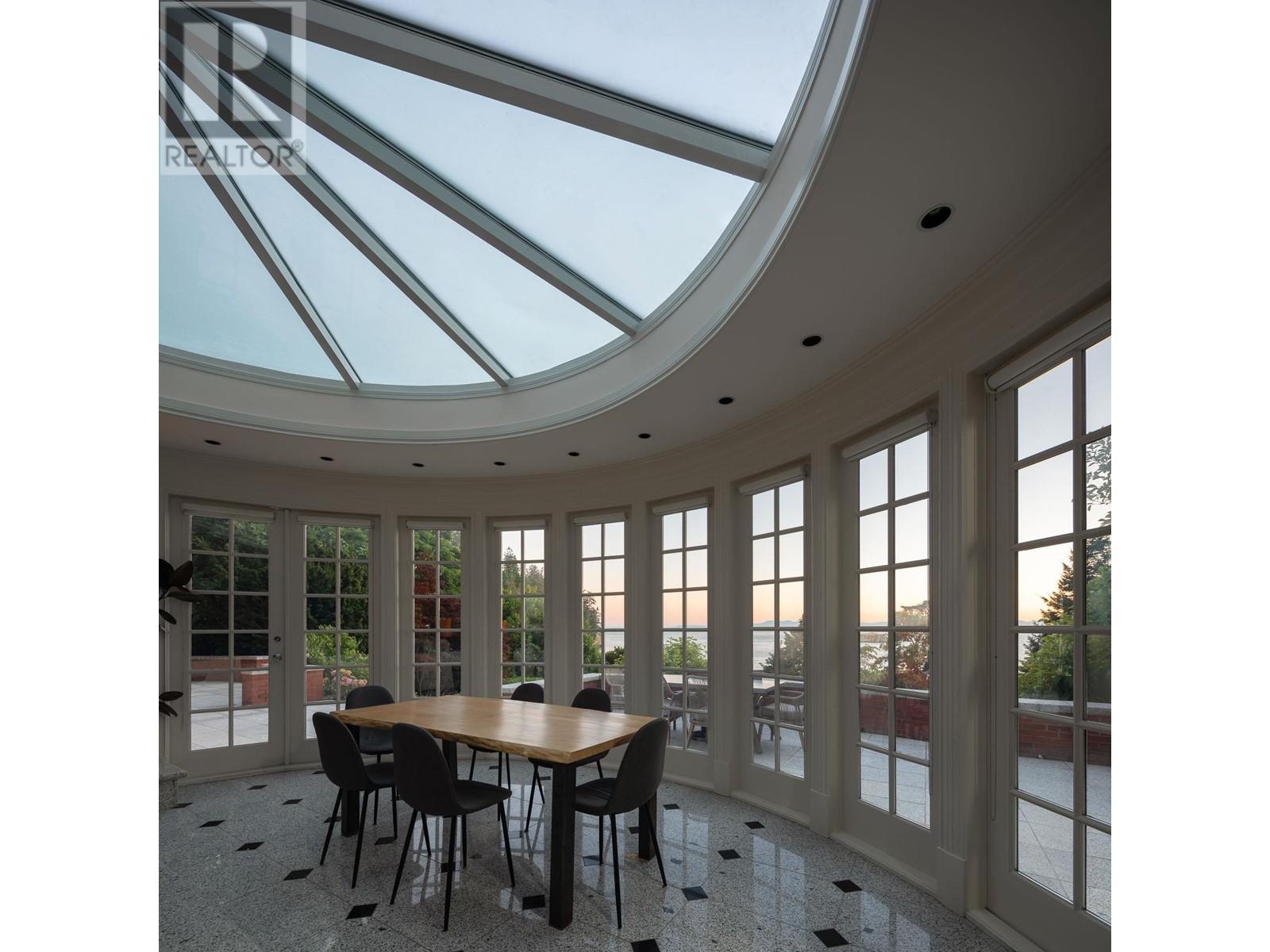 












5240 MARINE DRIVE

,
West Vancouver,




British Columbia
V7W2P8

