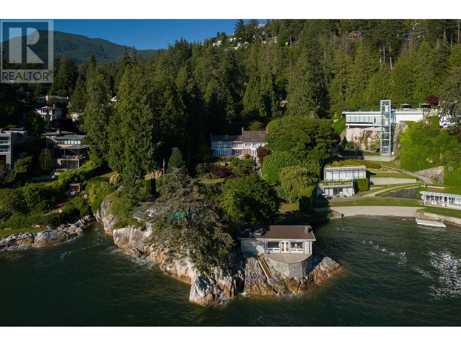 












5240 MARINE DRIVE

,
West Vancouver,




British Columbia
V7W2P8

