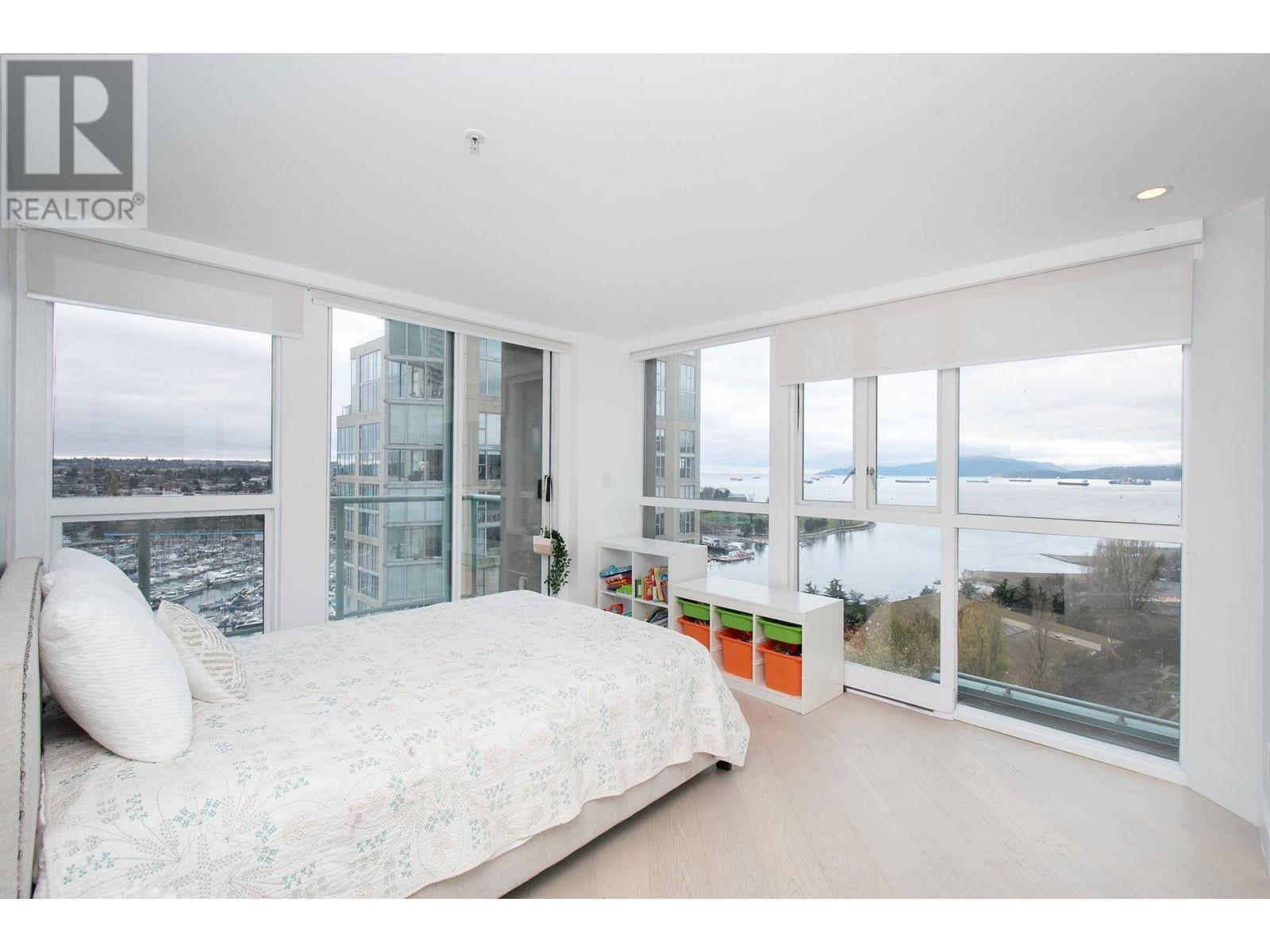 












2201 907 BEACH AVENUE

,
Vancouver,




British Columbia
V6Z2R3

