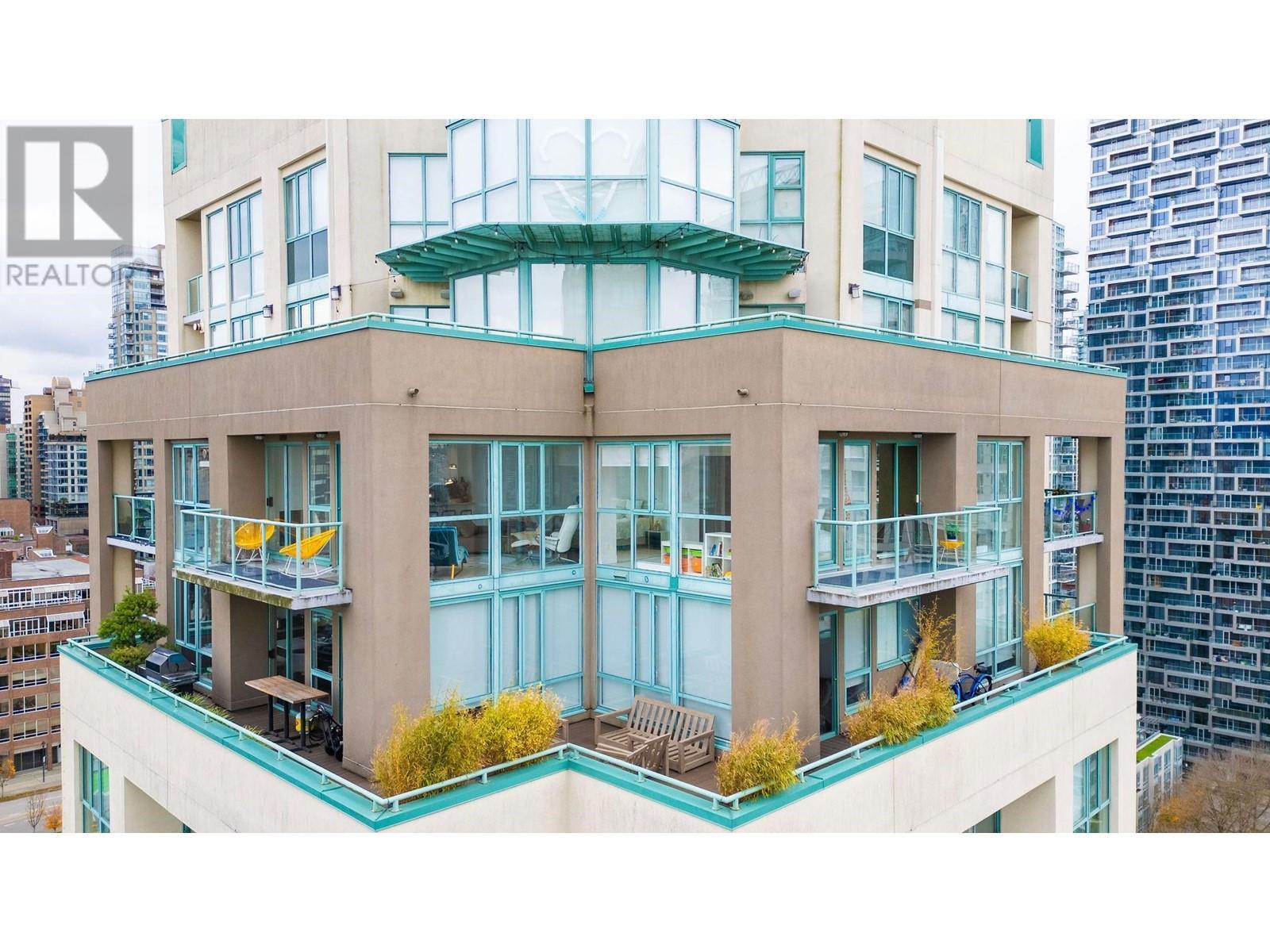 












2201 907 BEACH AVENUE

,
Vancouver,




British Columbia
V6Z2R3

