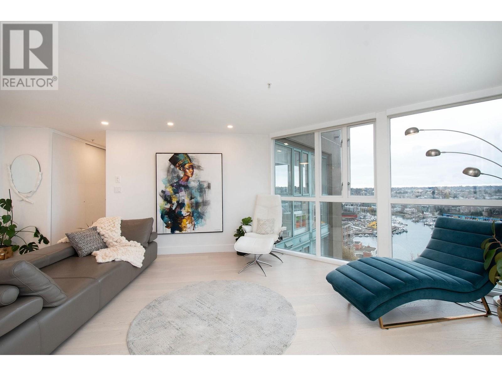 












2201 907 BEACH AVENUE

,
Vancouver,




British Columbia
V6Z2R3

