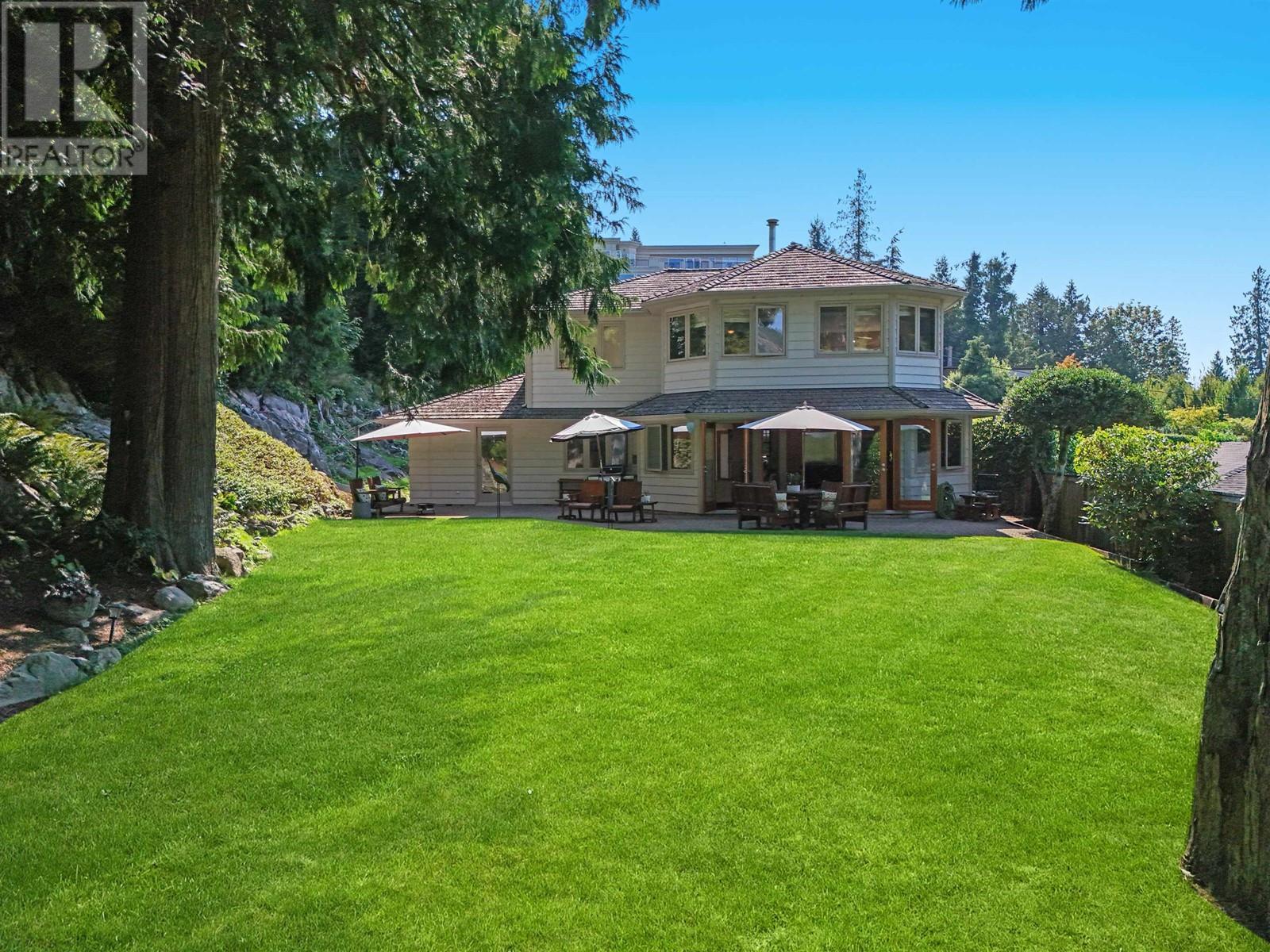












5475 GREENLEAF ROAD

,
West Vancouver,




British Columbia
V7W1N5

