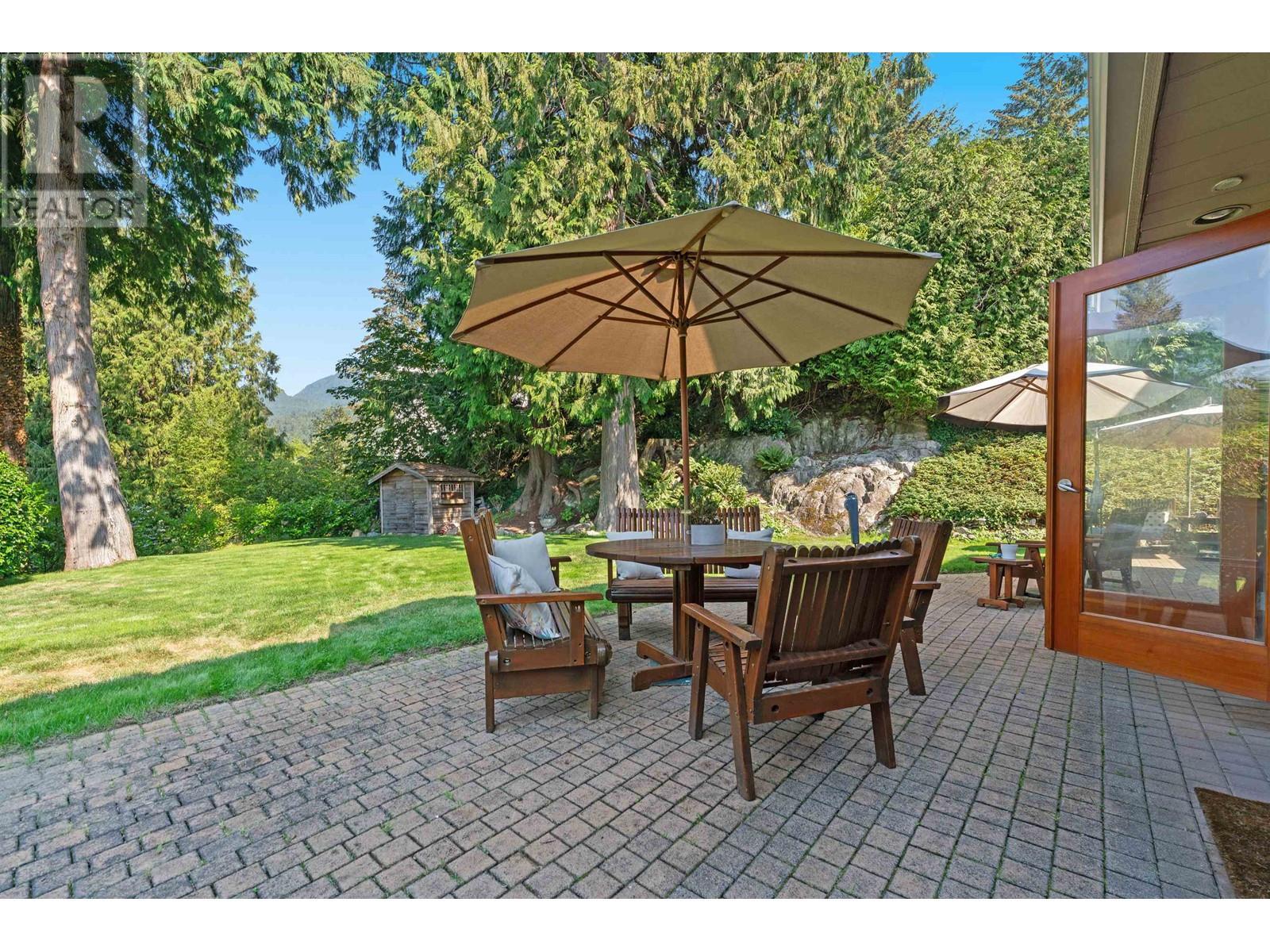












5475 GREENLEAF ROAD

,
West Vancouver,




British Columbia
V7W1N5

