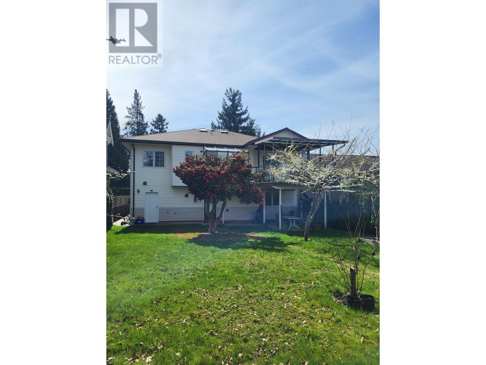 












628 E 9TH STREET

,
North Vancouver,




British Columbia
V7L2B7

