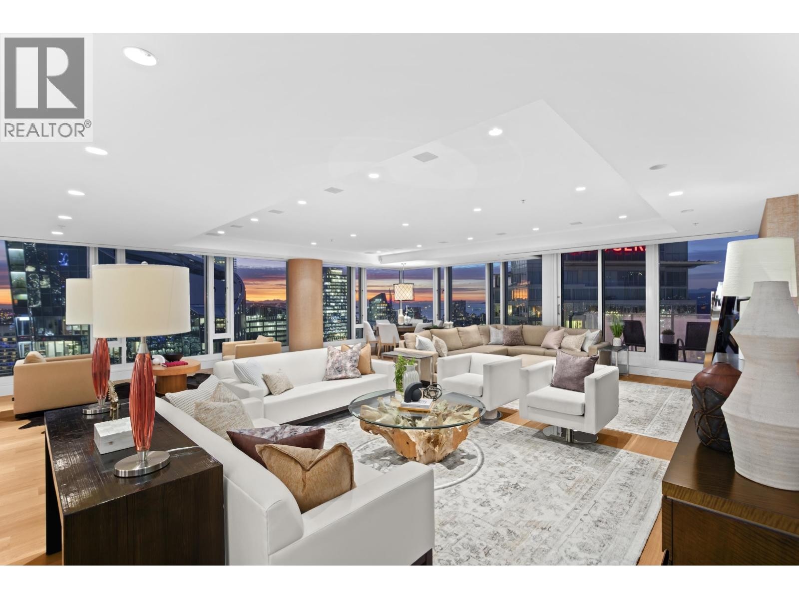 












4602 1011 W CORDOVA STREET

,
Vancouver,




British Columbia
V6C0B2

