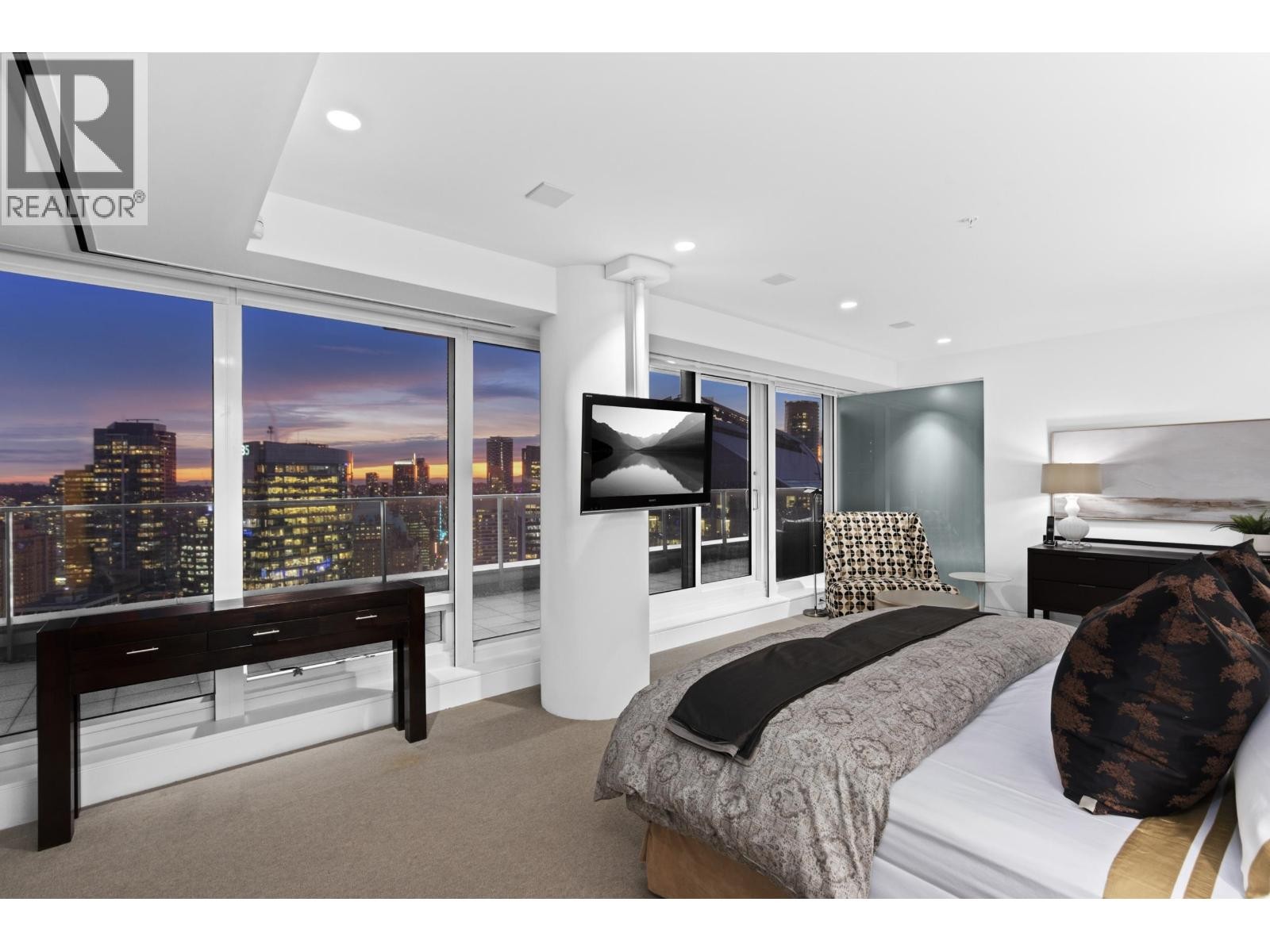 












4602 1011 W CORDOVA STREET

,
Vancouver,




British Columbia
V6C0B2


